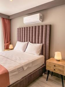 lopera deluxe hotel