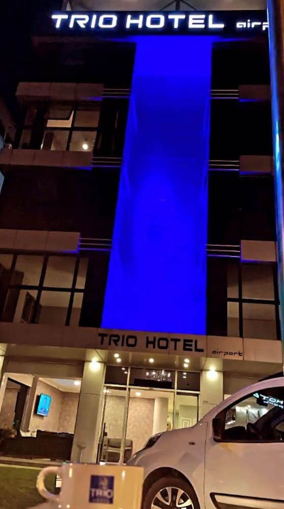 trio hotel airport