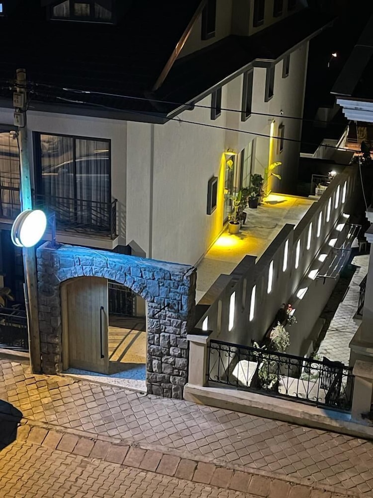 bliss suites and hotels