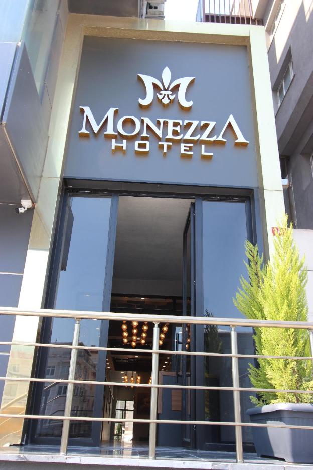 monezza hotel