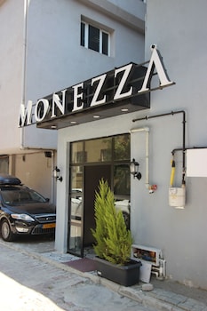 monezza hotel