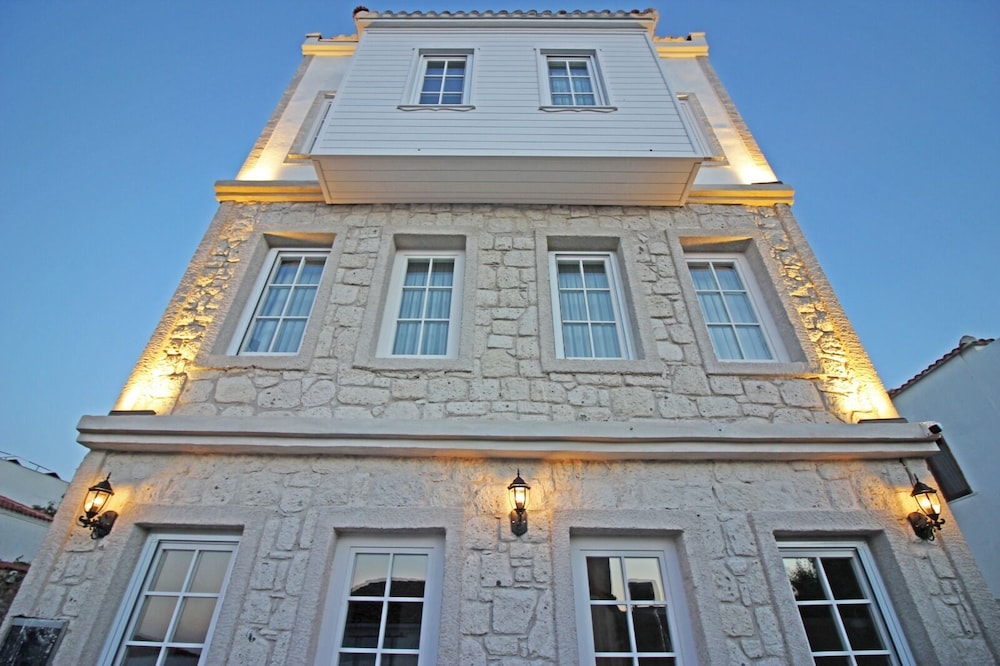 mavrella otel