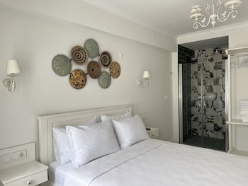 mavrella otel
