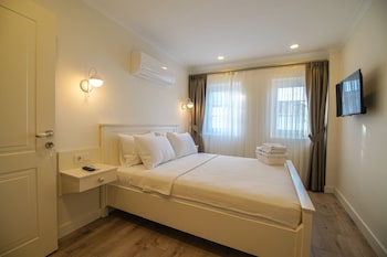 mavrella otel
