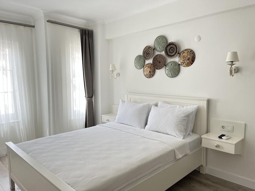 mavrella otel