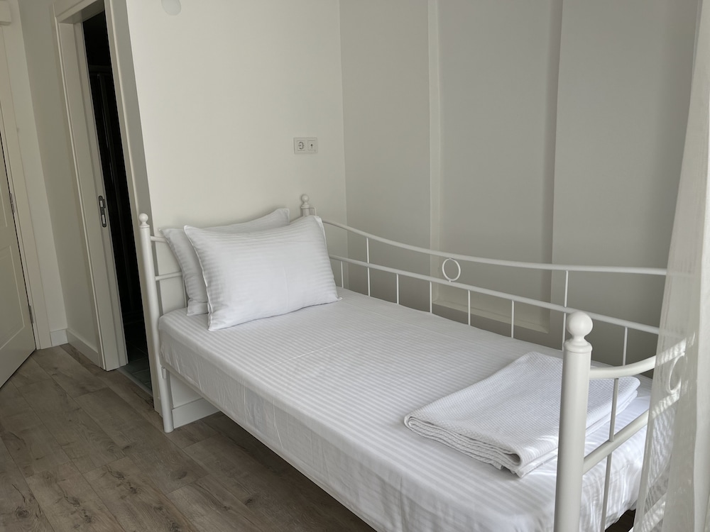 mavrella otel