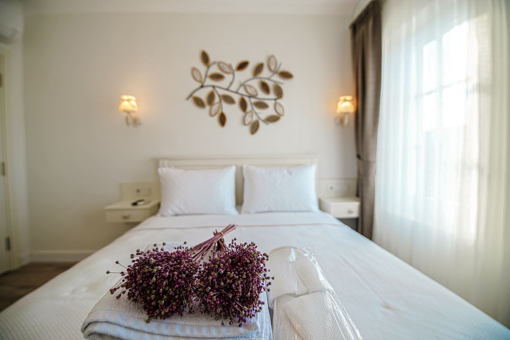 mavrella otel