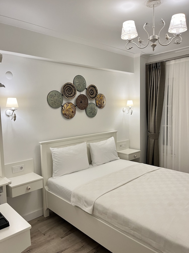 mavrella otel