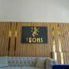 leons hotel