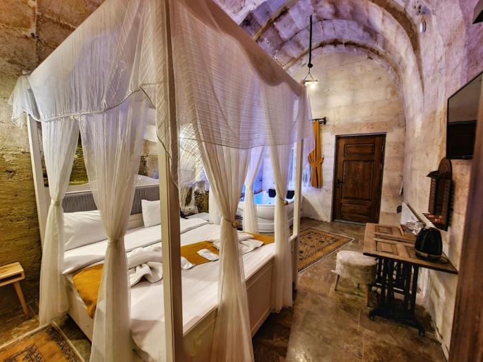 lavinia cappadocia
