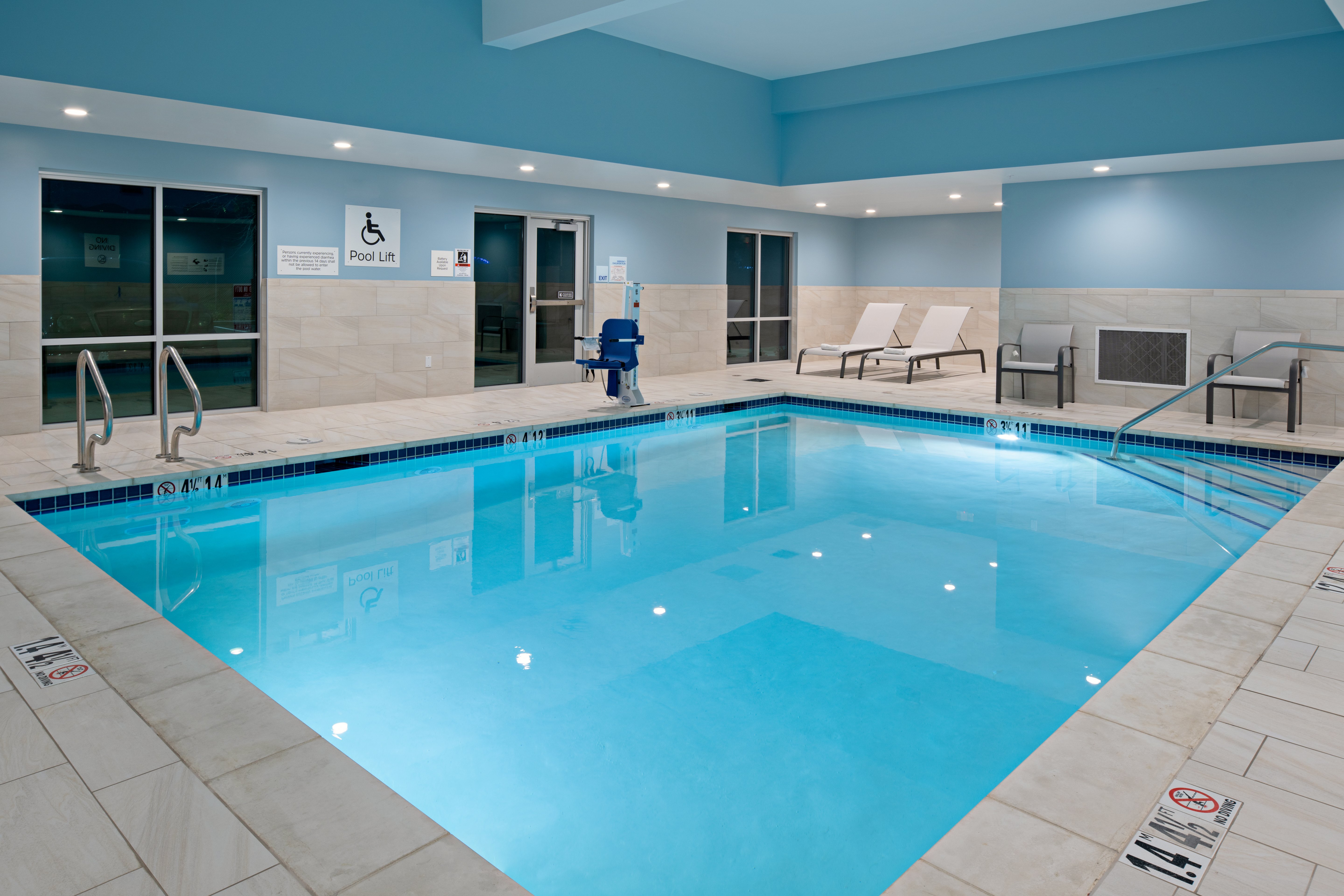 holiday inn express and suites hollister an ihg hotel