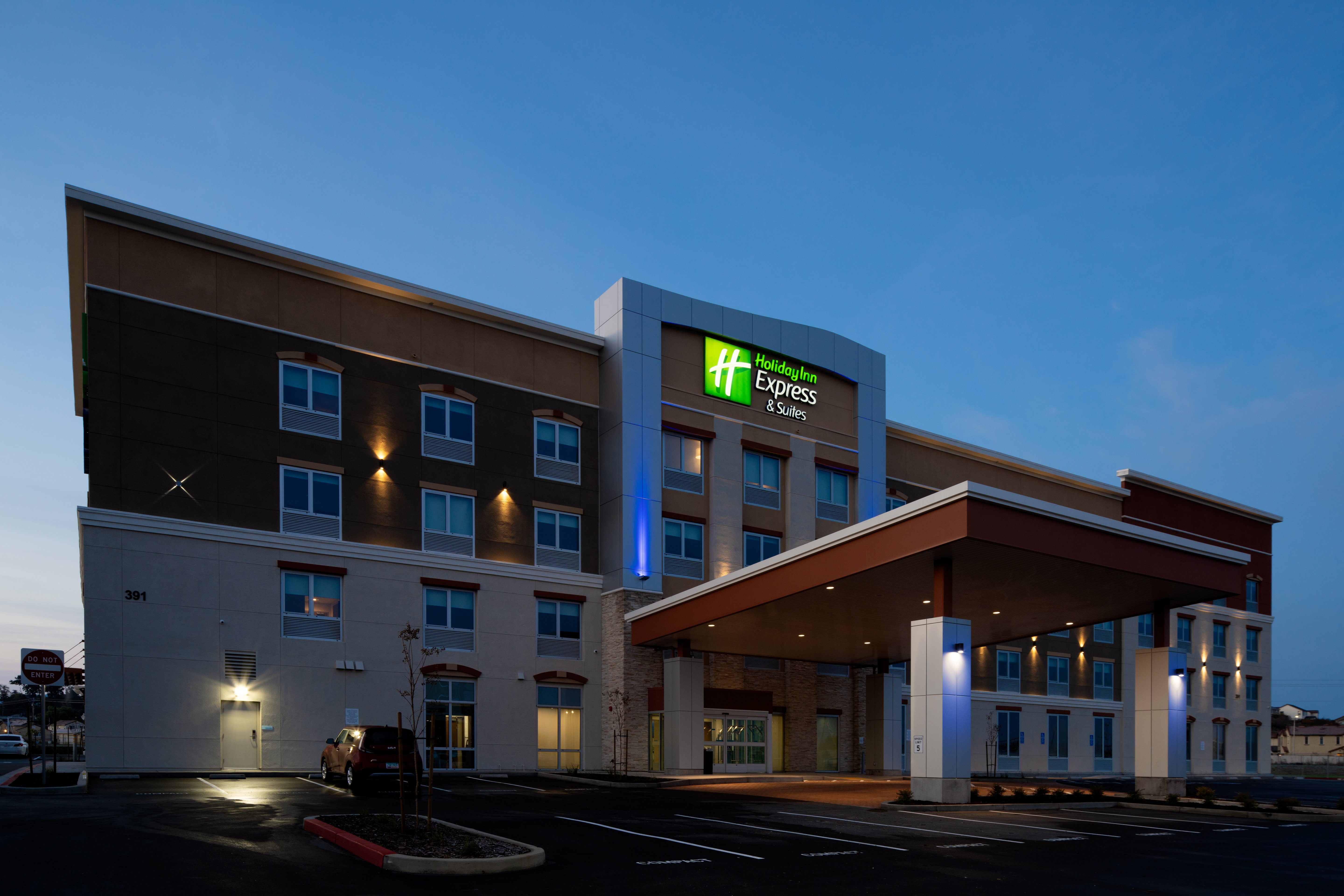 holiday inn express and suites hollister an ihg hotel