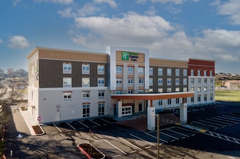holiday inn express and suites hollister an ihg hotel