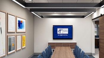 holiday inn express and suites hollister an ihg hotel