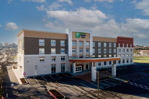 holiday inn express and suites hollister an ihg hotel