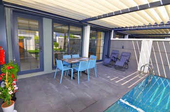 juglans suites