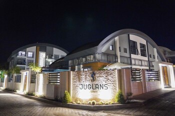 juglans suites