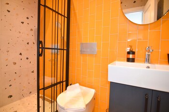 juglans suites