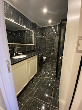 princely suites