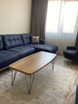 princely suites