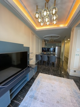princely suites