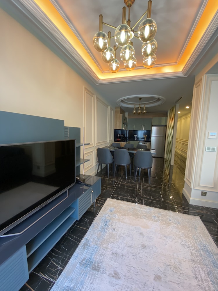 princely suites