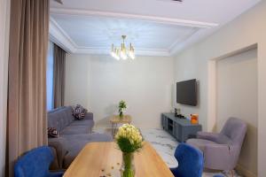princely suites