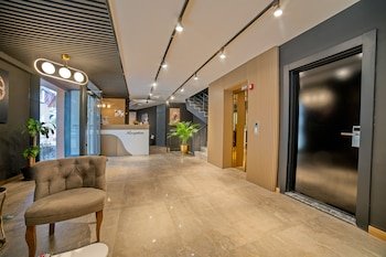 city moonlight apart hotel