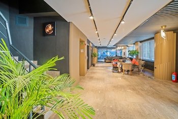 city moonlight apart hotel