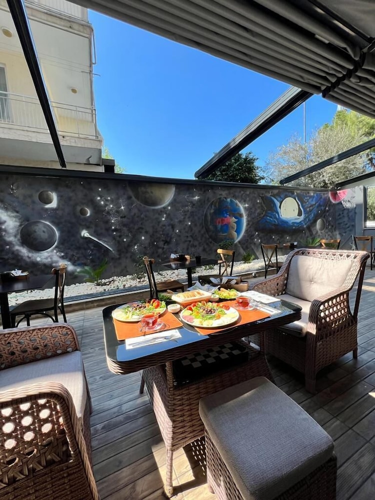 city moonlight apart hotel