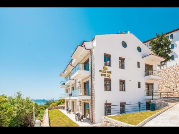 golden rose hotel