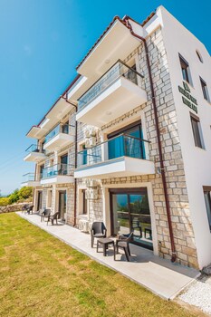 golden rose hotel
