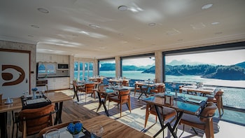 dolphin boutique hotel and restaurant