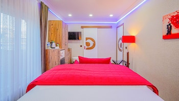 dolphin boutique hotel and restaurant