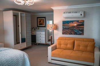 dolphin boutique hotel and restaurant