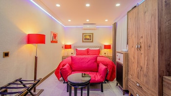 dolphin boutique hotel and restaurant