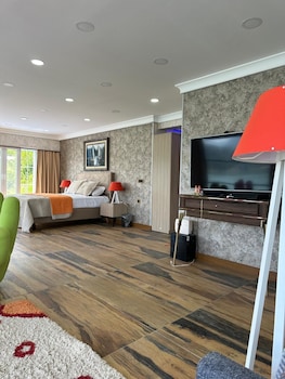 dolphin boutique hotel and restaurant