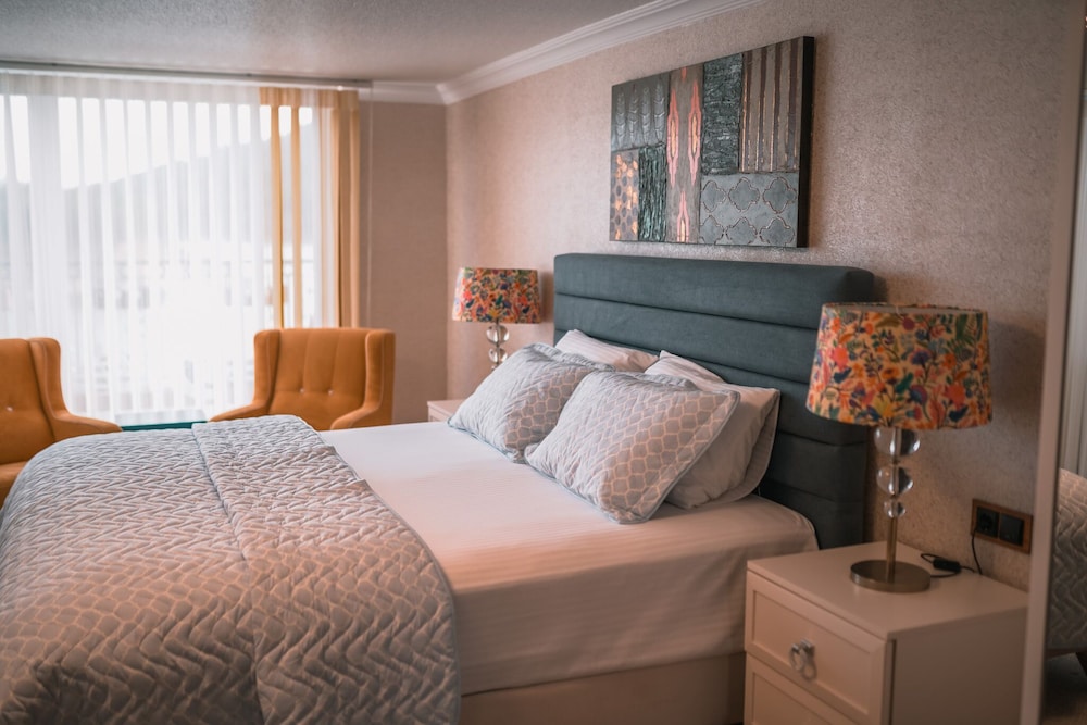 dolphin boutique hotel and restaurant