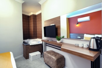terra rossa suites