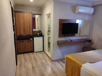 terra rossa suites