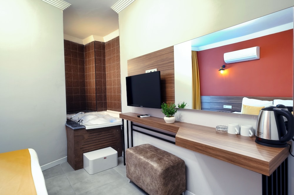terra rossa suites