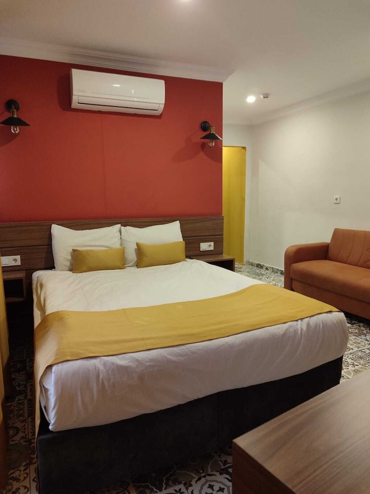 terra rossa suites