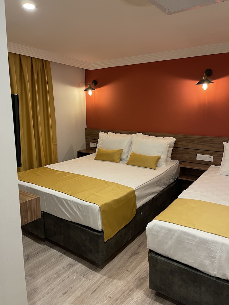terra rossa suites