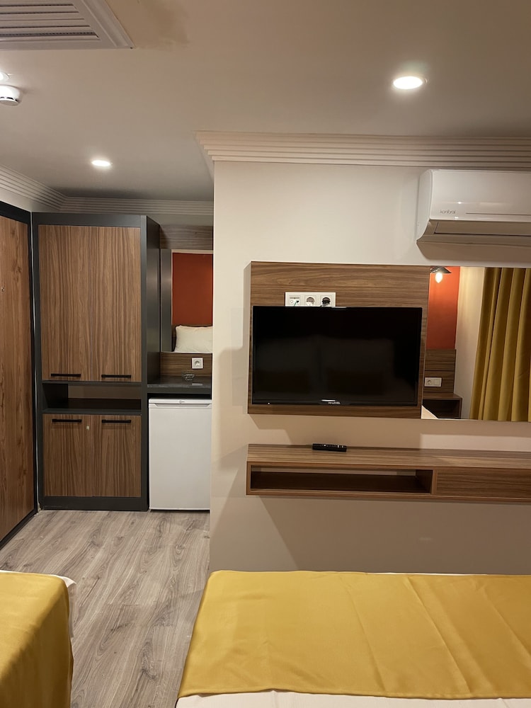 terra rossa suites