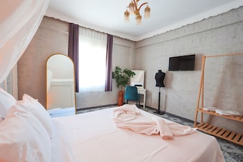 zeren alacati butik otel
