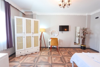 zeren alacati butik otel