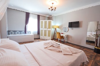 zeren alacati butik otel