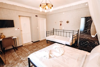 zeren alacati butik otel