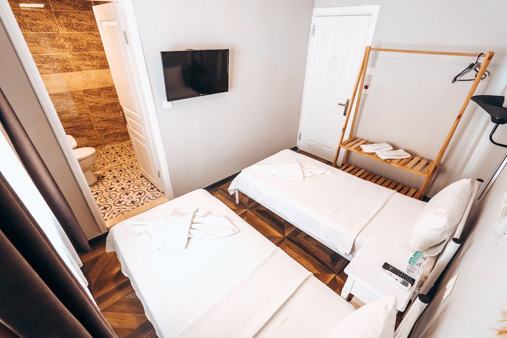 zeren alacati butik otel