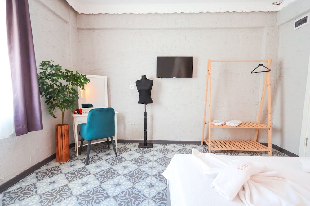 zeren alacati butik otel